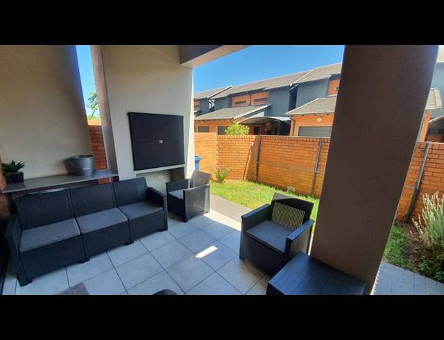 2 BEDROOM TOWNHOUSE FOR SALE IN MONTANA